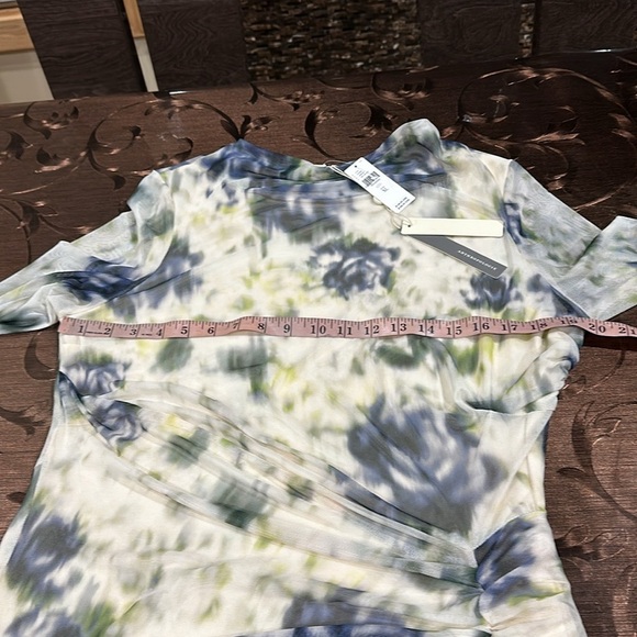 Sarah Hann Iris Mesh Dress
Anthropologie
I - Picture 6 of 10